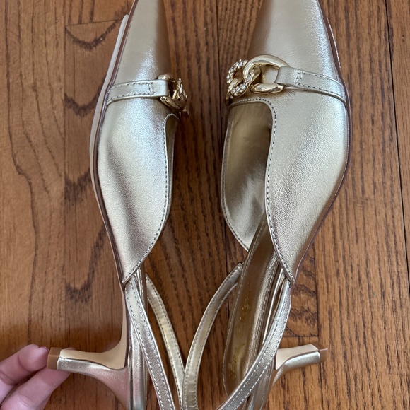 Gold Lilly slingback shoes - Picture 4 of 4